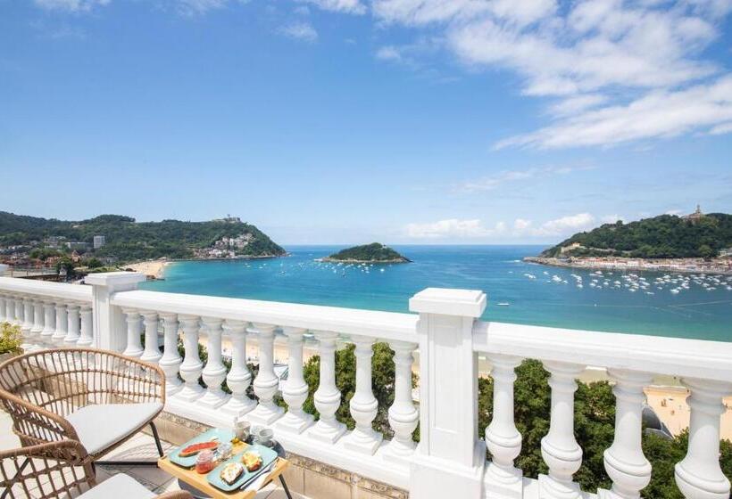 标准间, Far Out Inn