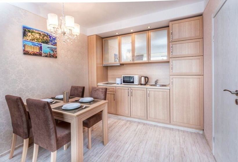 Апартаменты Deluxe 2 Спальни, Harmony Suites  Monte Carlo