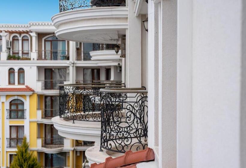 Апартаменты Deluxe 2 Спальни, Harmony Suites  Monte Carlo
