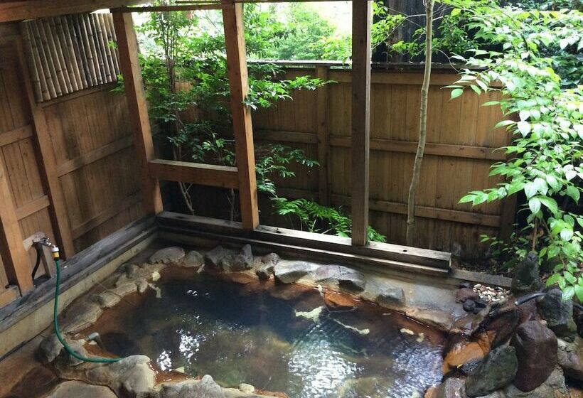 خانه 1 خوابه, Kurasako Onsen Sakura