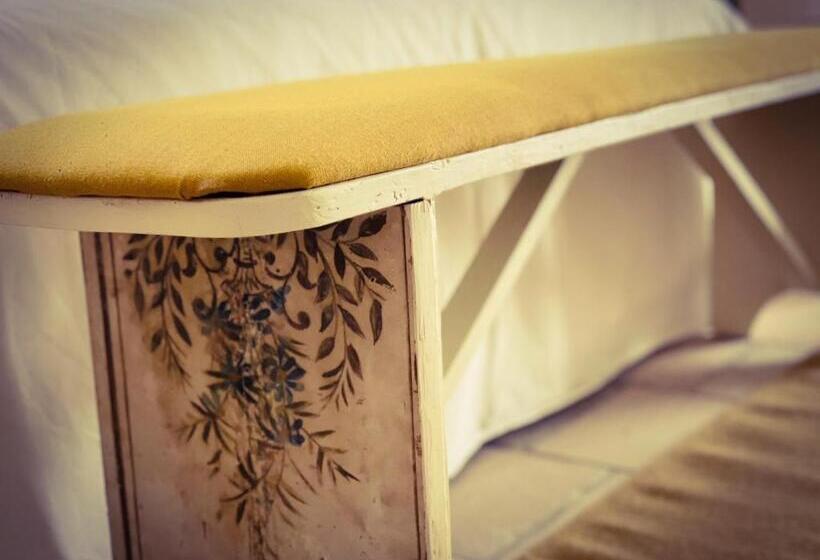 Apartament Deluxe 1 Sypialnia, Relais Monastero Santa Teresa Albergo Diffuso