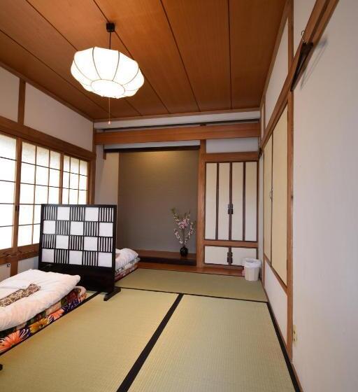 Номер Стандарт Трехместный, Saga International Guesthouse Hagakure