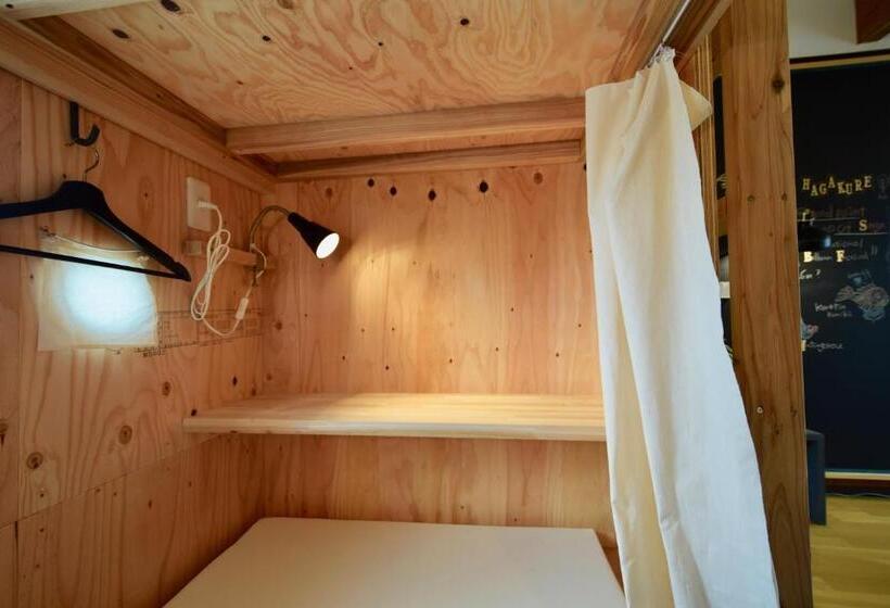 Четырехместный номер эконом класса с общей ванной комнатой, Saga International Guesthouse Hagakure