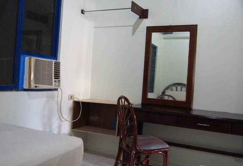 חדר סטנדרט, Sunday Hostel