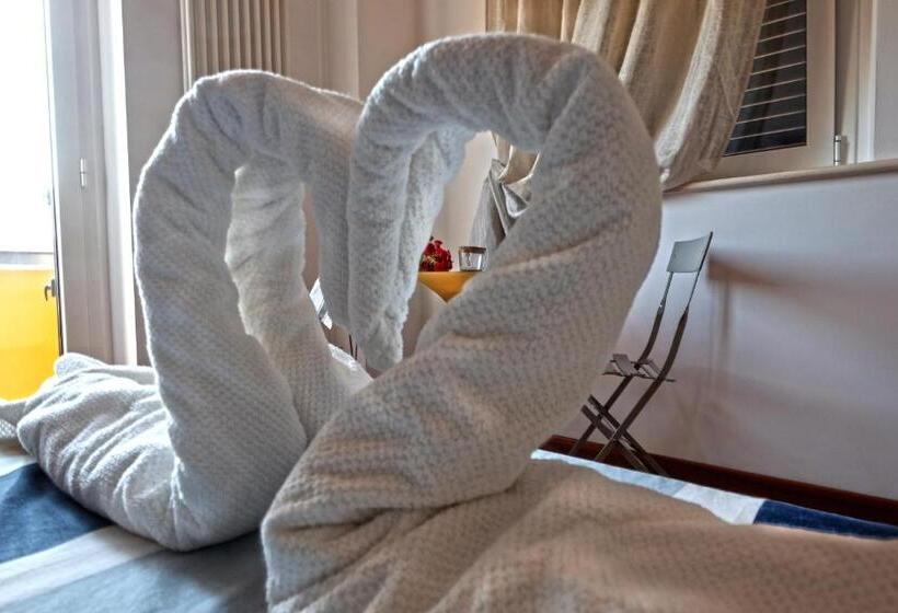 スタンダードトリプルルーム, Vistazzurra B&b