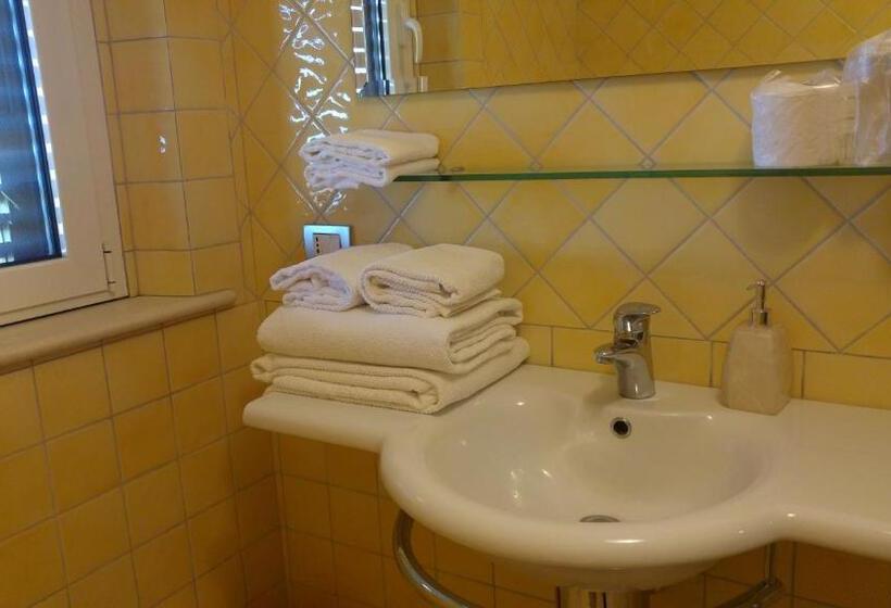 ファミリールーム, Vistazzurra B&b