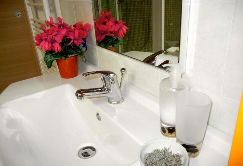 اتاق استاندارد سه نفره, B&b Percorso Verde