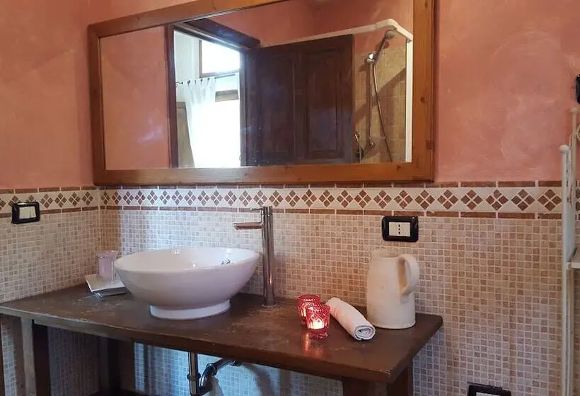 Comfort-huoneisto 2 Makuuhuonetta, Il Borghetto Di Pedana