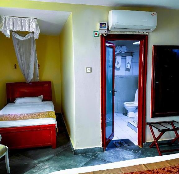 اتاق استاندارد یک نفره, La Grande