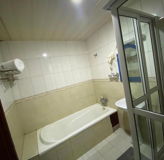 اتاق خانوادگی, La Grande