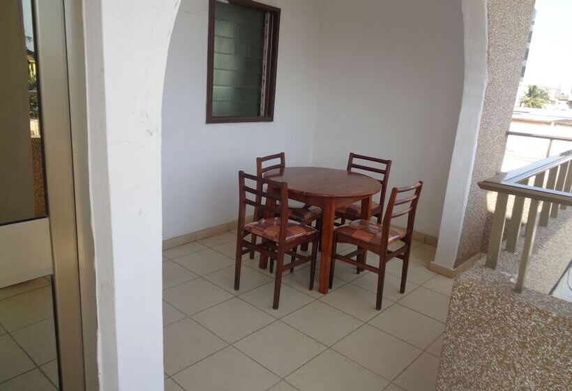 آپارتمان اقتصادی دو خوابه, Rosalie S Apparts