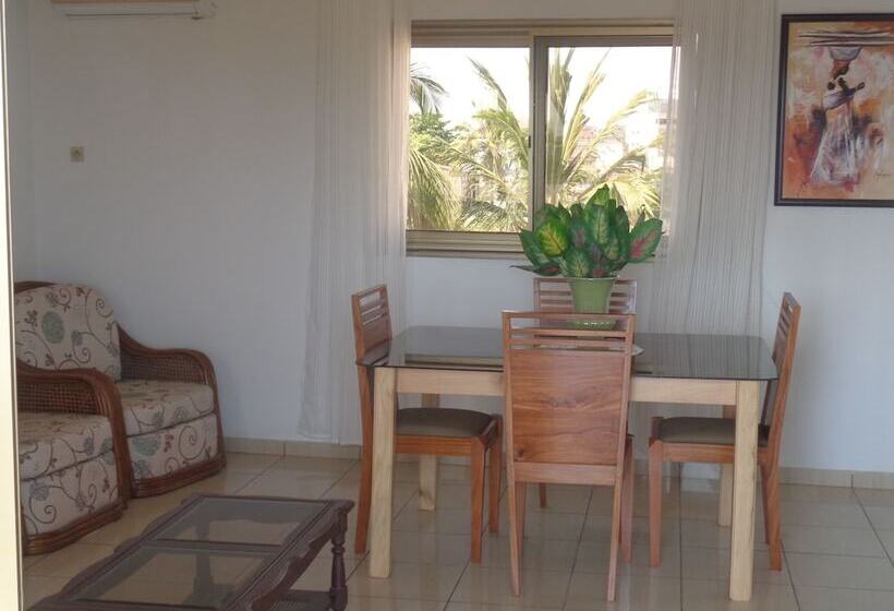 آپارتمان اقتصادی دو خوابه, Rosalie S Apparts