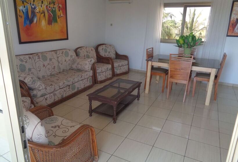 آپارتمان اقتصادی دو خوابه, Rosalie S Apparts