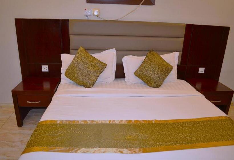 شقة غرفة واحدة, دانات الخليج