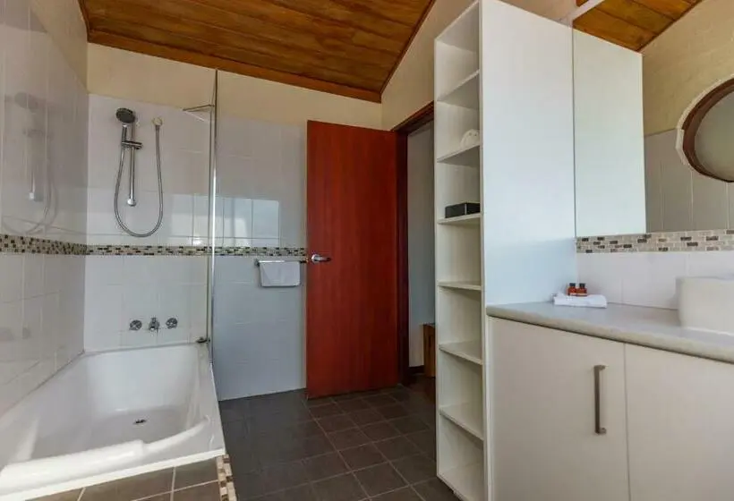 اتاق استاندارد با بالکن, Aquarius Backpackers Resort