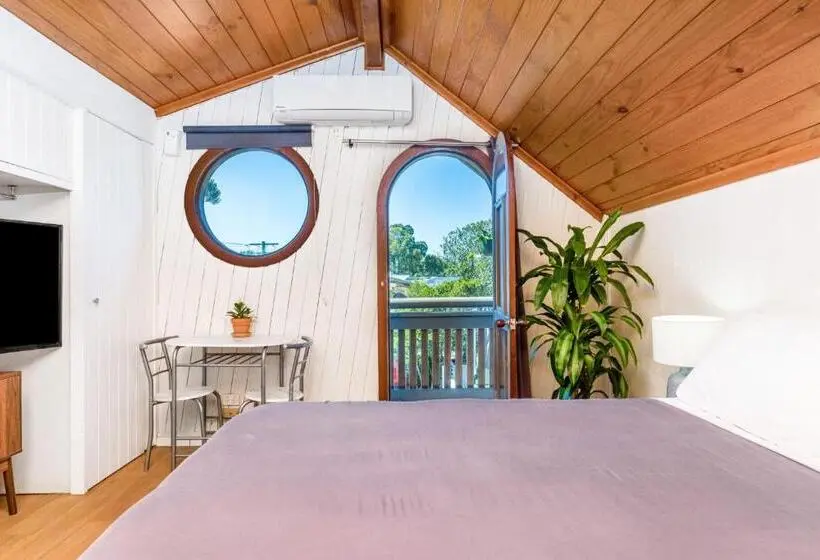 اتاق استاندارد با بالکن, Aquarius Backpackers Resort