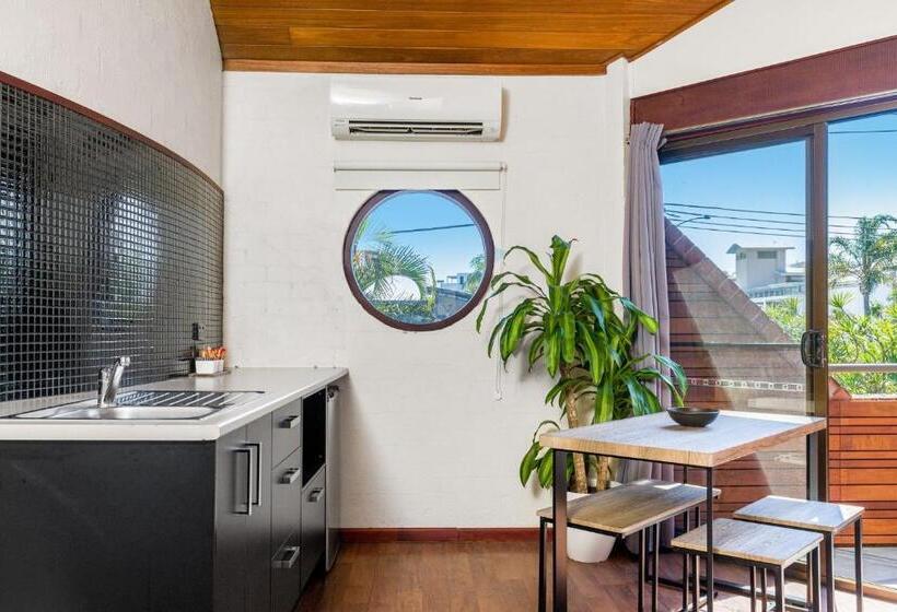 バルコニー付きスタンダードルーム, Aquarius Backpackers Resort