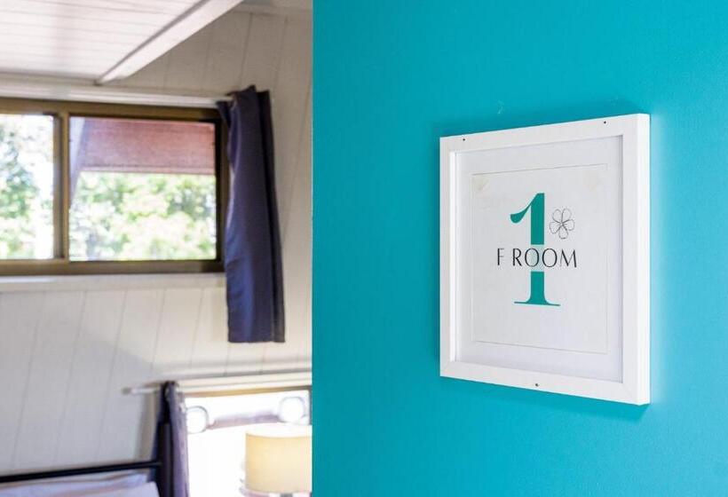 バス共有のスタンダードルーム, Aquarius Backpackers Resort