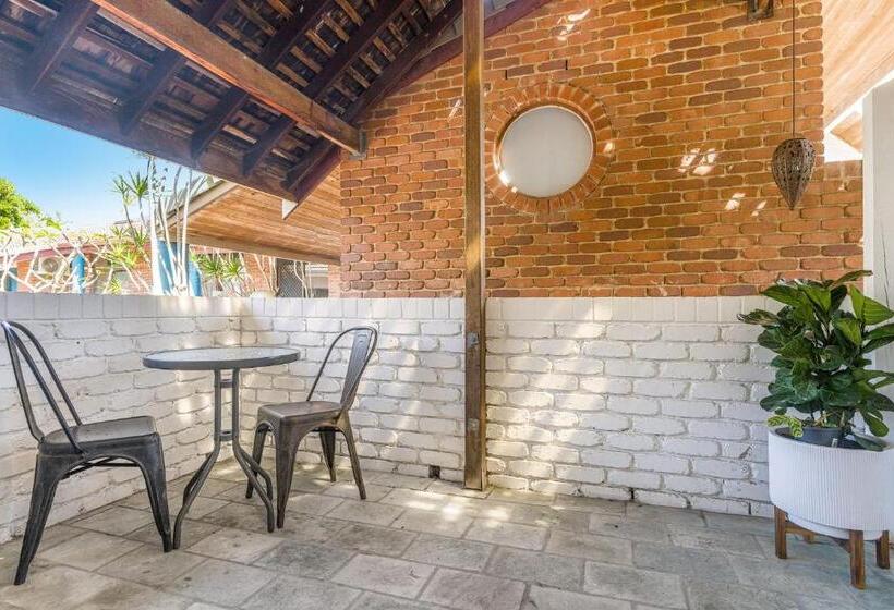 バス共有のスタンダードルーム, Aquarius Backpackers Resort