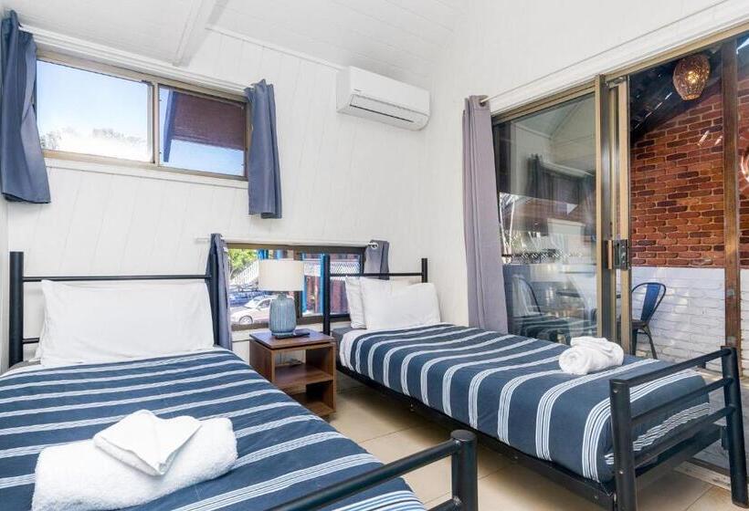 バス共有のスタンダードルーム, Aquarius Backpackers Resort