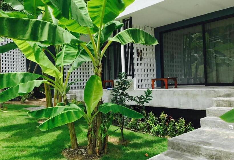 标准房带园景, Kiri Tawan