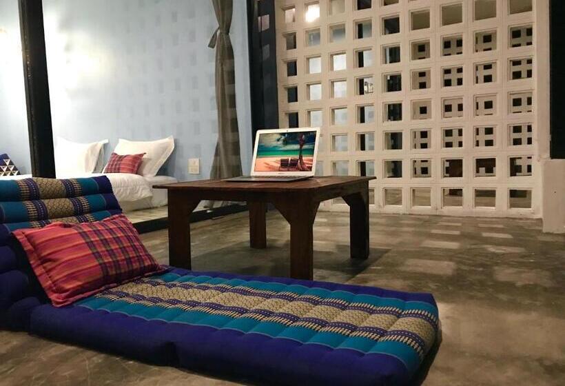 标准房带园景, Kiri Tawan