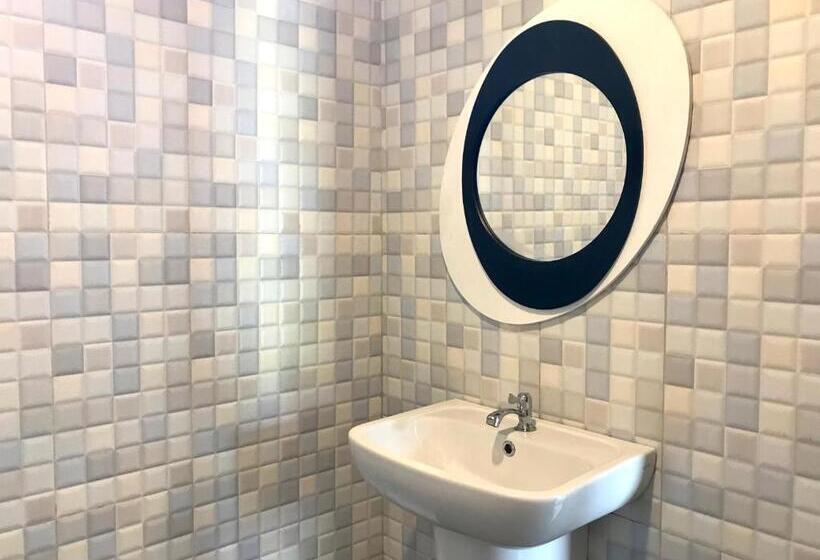 标准房带园景, Kiri Tawan