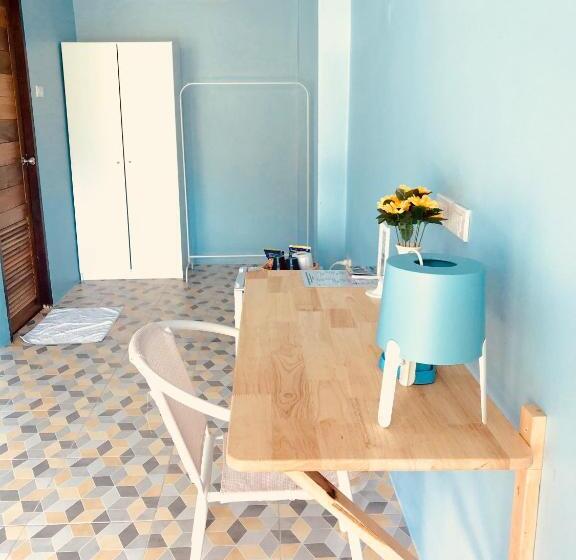 标准房带园景, Kiri Tawan