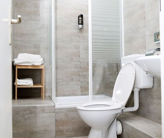 스탠다드 트리플 룸, Main Hotel Frankfurt City