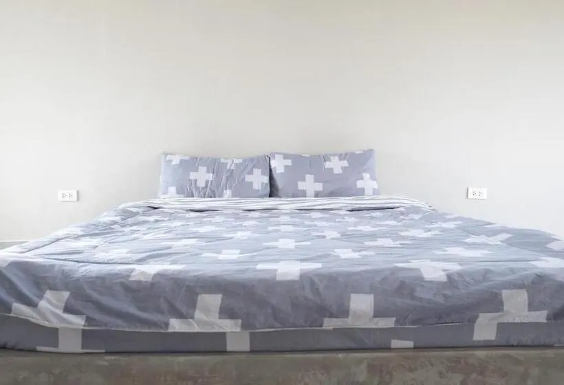 استودیوی استاندارد, Tf Apartment