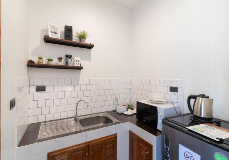 Люкс Вид на Сад, The Old City Wall Inn