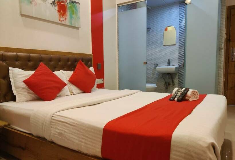 Номер Deluxe, Grandeur Near Mumbai International Airport