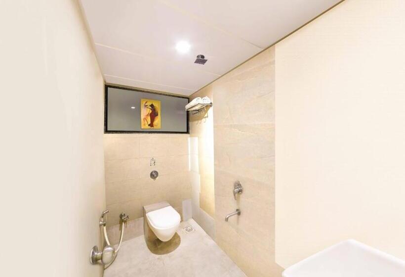 اتاق استاندارد چهار تخته, Grandeur Near Mumbai International Airport