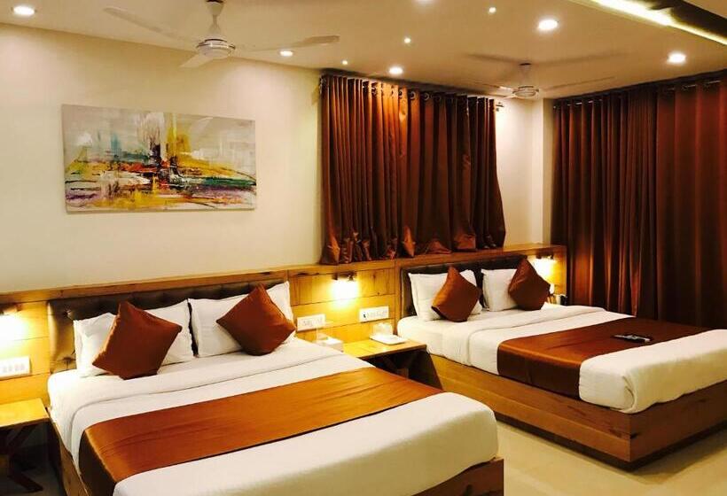 Четырехместный Номер Стандарт, Grandeur Near Mumbai International Airport