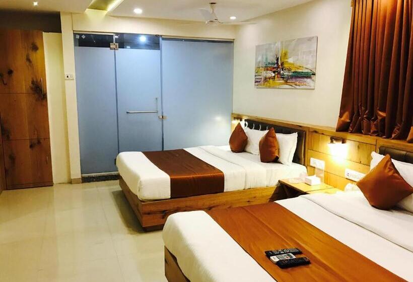 Четырехместный Номер Стандарт, Grandeur Near Mumbai International Airport