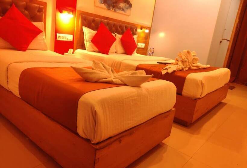 اتاق لوکس سه تخته, Grandeur Near Mumbai International Airport