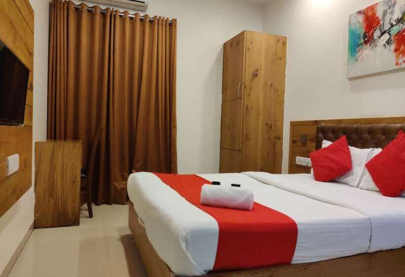 اتاق سوپریور, Grandeur Near Mumbai International Airport