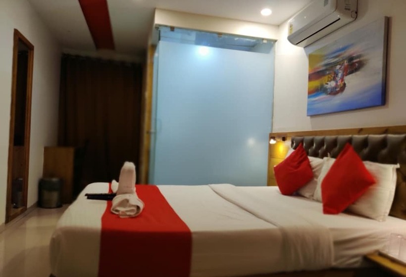 Номер Superior, Grandeur Near Mumbai International Airport