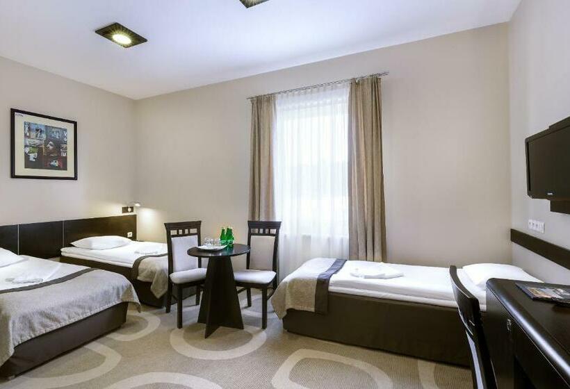 标准三人间, Picaro żarska Wieś Północ A4 Kierunek Niemcy