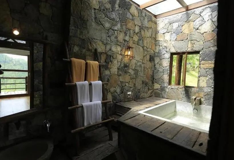 デラックスルーム, 98 Acres Resort & Spa