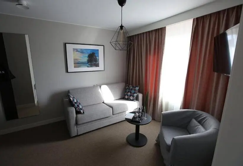 Delüks Aile Odası, L Rattvik