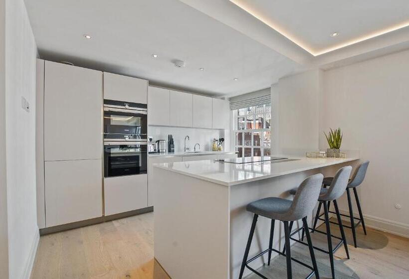 Апартаменты 3 Спальни, Hope House Residences By Aeria Apartments