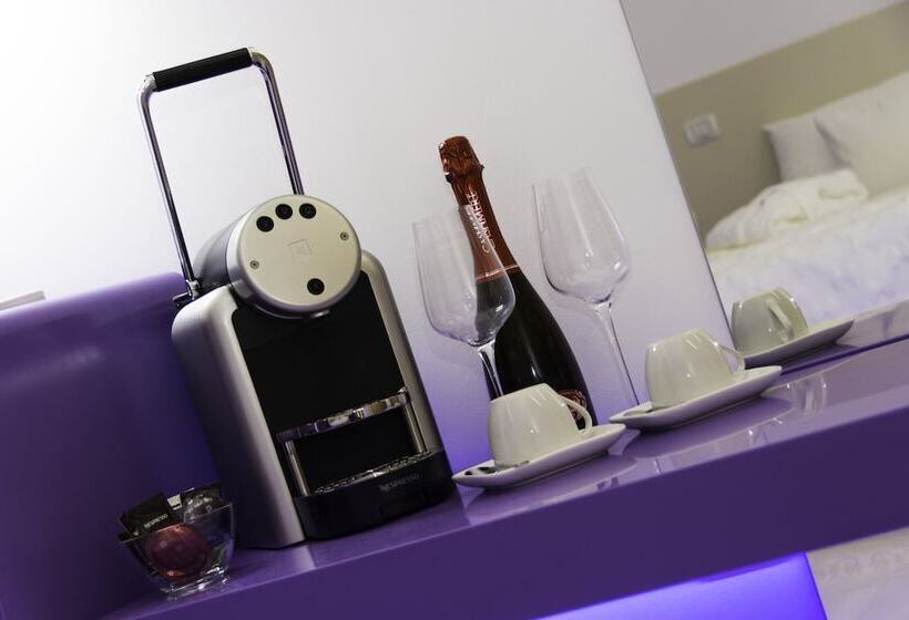 اتاق لوکس, Christina Plus