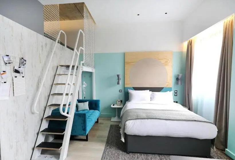 اتاق استاندارد با اتاق نشیمن, Room2 Southampton Hometel