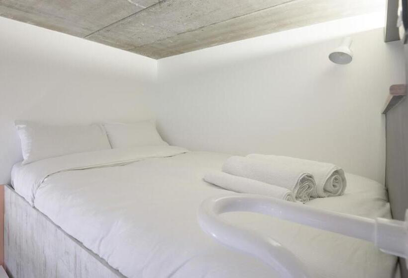 Номер Стандарт с Гостиной, Room2 Southampton Hometel