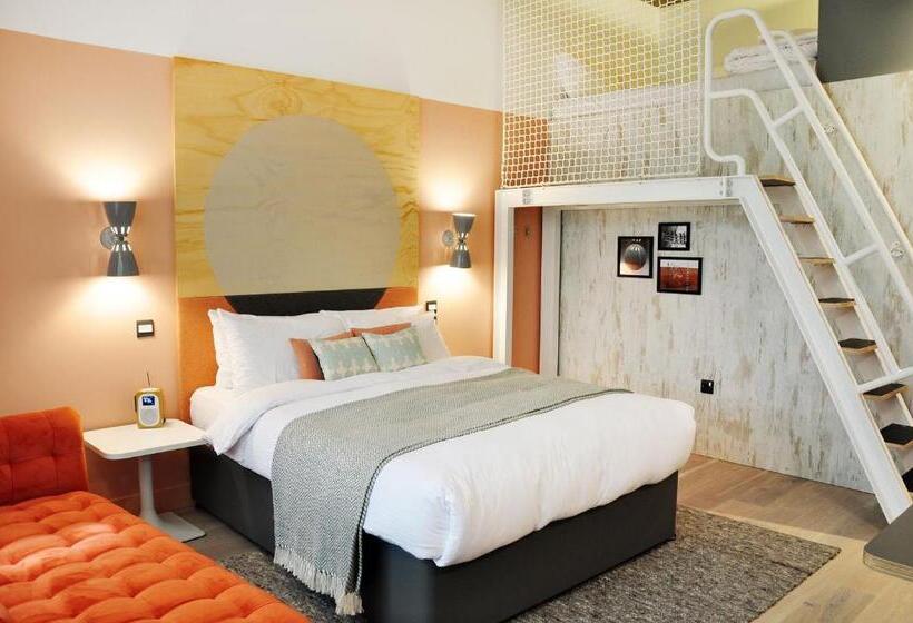 Номер Мастер, Room2 Southampton Hometel