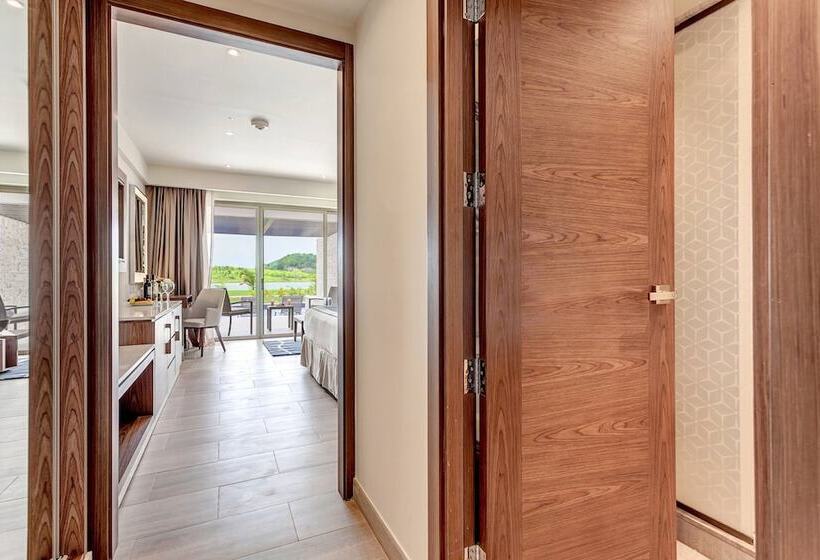 デラックスジュニアスイート, Royalton Antigua, An Autograph Collection All Inclusive Resort