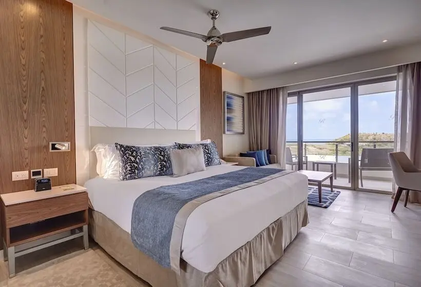 سوئیت جونیور دلوکس با چشمانداز, Royalton Antigua, An Autograph Collection All Inclusive Resort