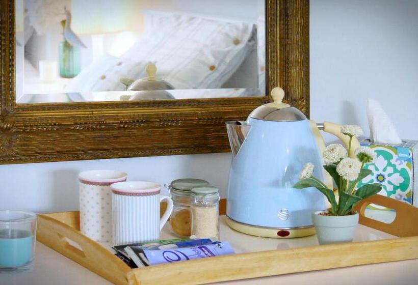 디럭스 룸, Caroe Farm House