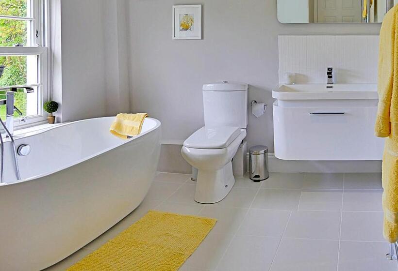 キングサイズベッドのスーペリアルーム, Caroe Farm House